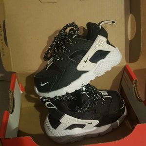Infant Nike shoe size 4c